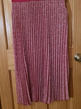 Vince Camuto Red & White Pleated Maxi Skirt